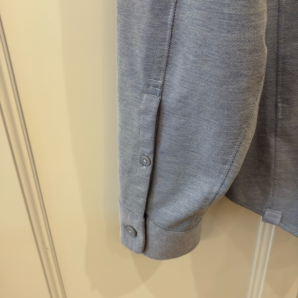 Lululemon Commission Button Down Shirt W/Zippered Pocket—Like New—Casual—M - Picture 7 of 12